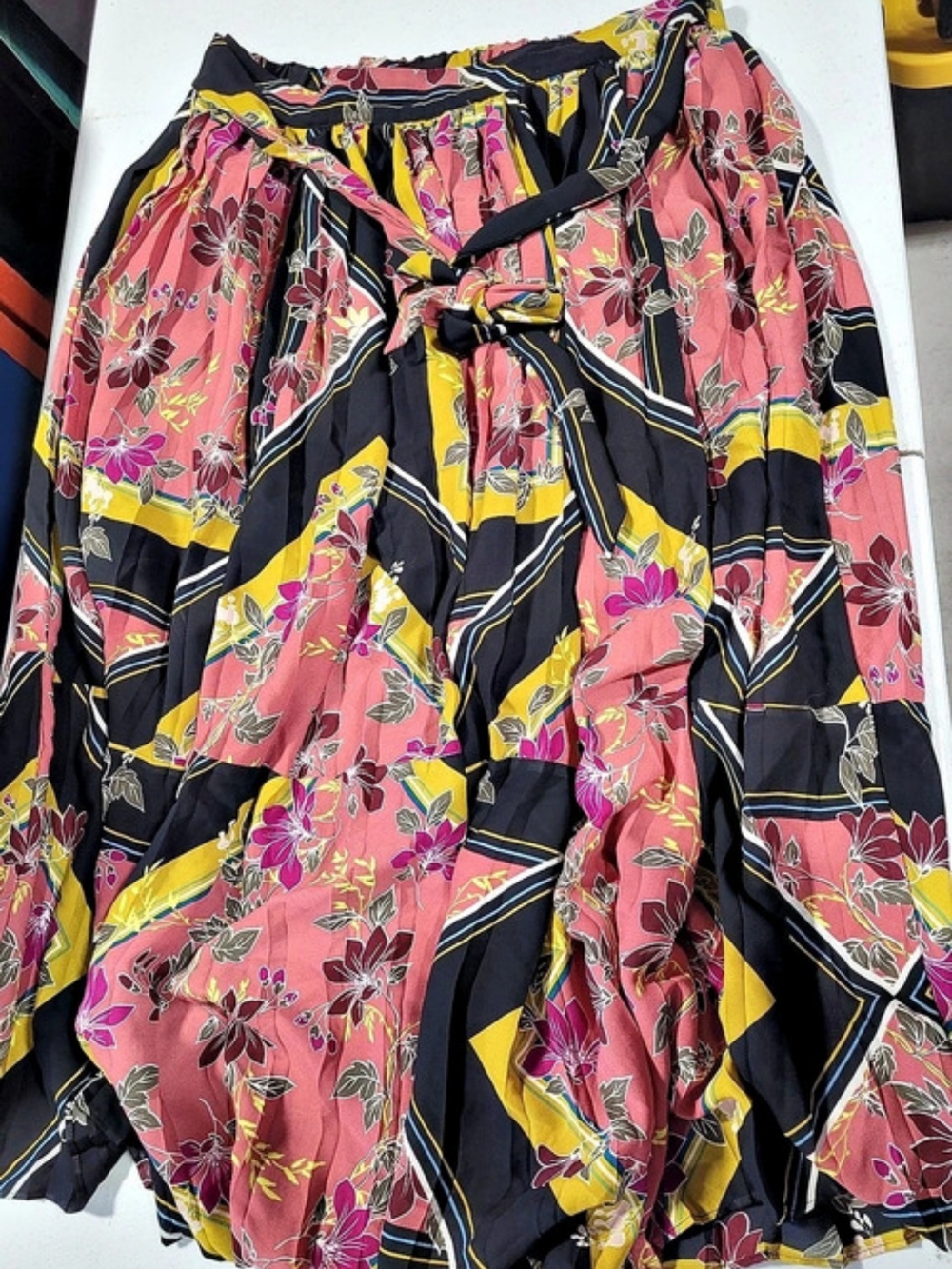 APT.9 Floral Midi Skirt in Pink & Black Size Medium